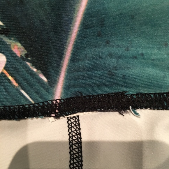 Fabletics Salar Capri - Picture 7 of 7